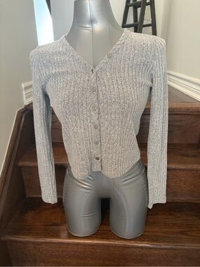 Final Touch Heathered Light Gray Ribbed Button Cardigan